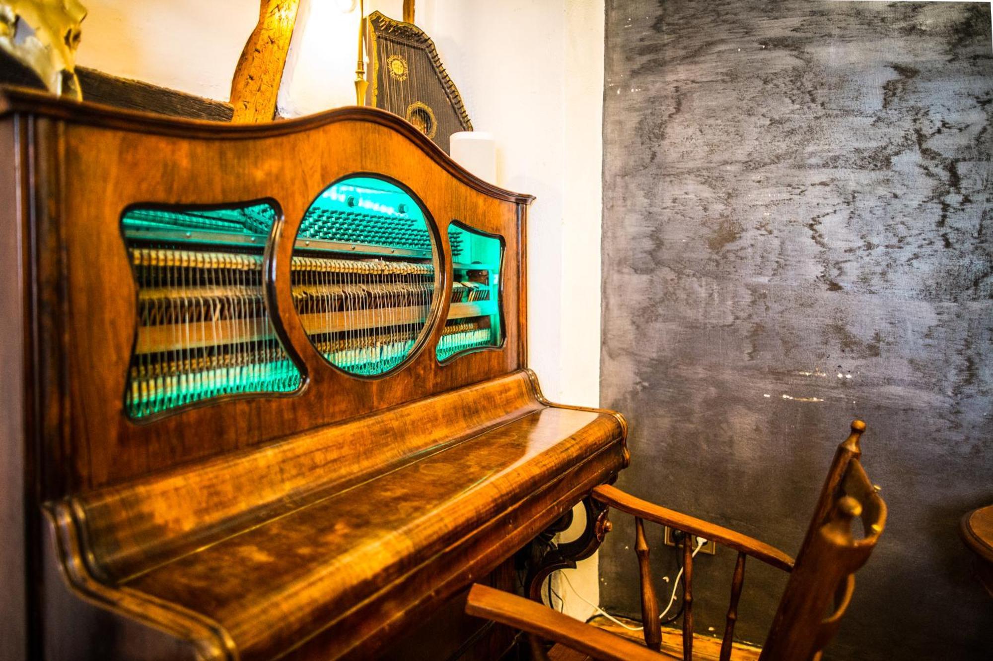 Bookeinfach Bad Ems - Private - Sauna Jacuzzi Whirlpool Swimmingpool Alahna Sup Beachvolleyball Billiards Ping Pong Cinema Theater Music Disco Ball Bbq Und Parkplaetze エクステリア 写真