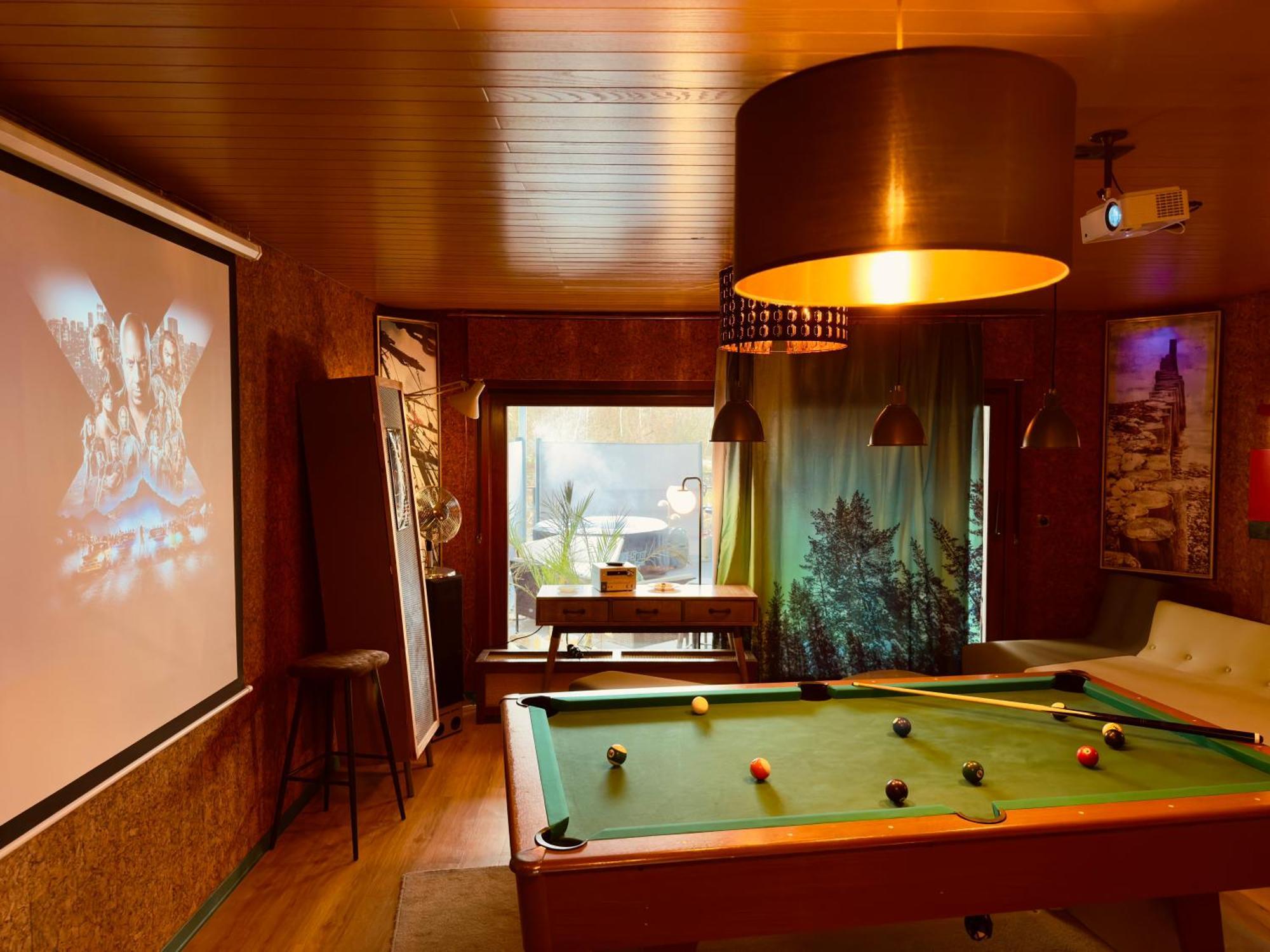 Bookeinfach Bad Ems - Private - Sauna Jacuzzi Whirlpool Swimmingpool Alahna Sup Beachvolleyball Billiards Ping Pong Cinema Theater Music Disco Ball Bbq Und Parkplaetze エクステリア 写真