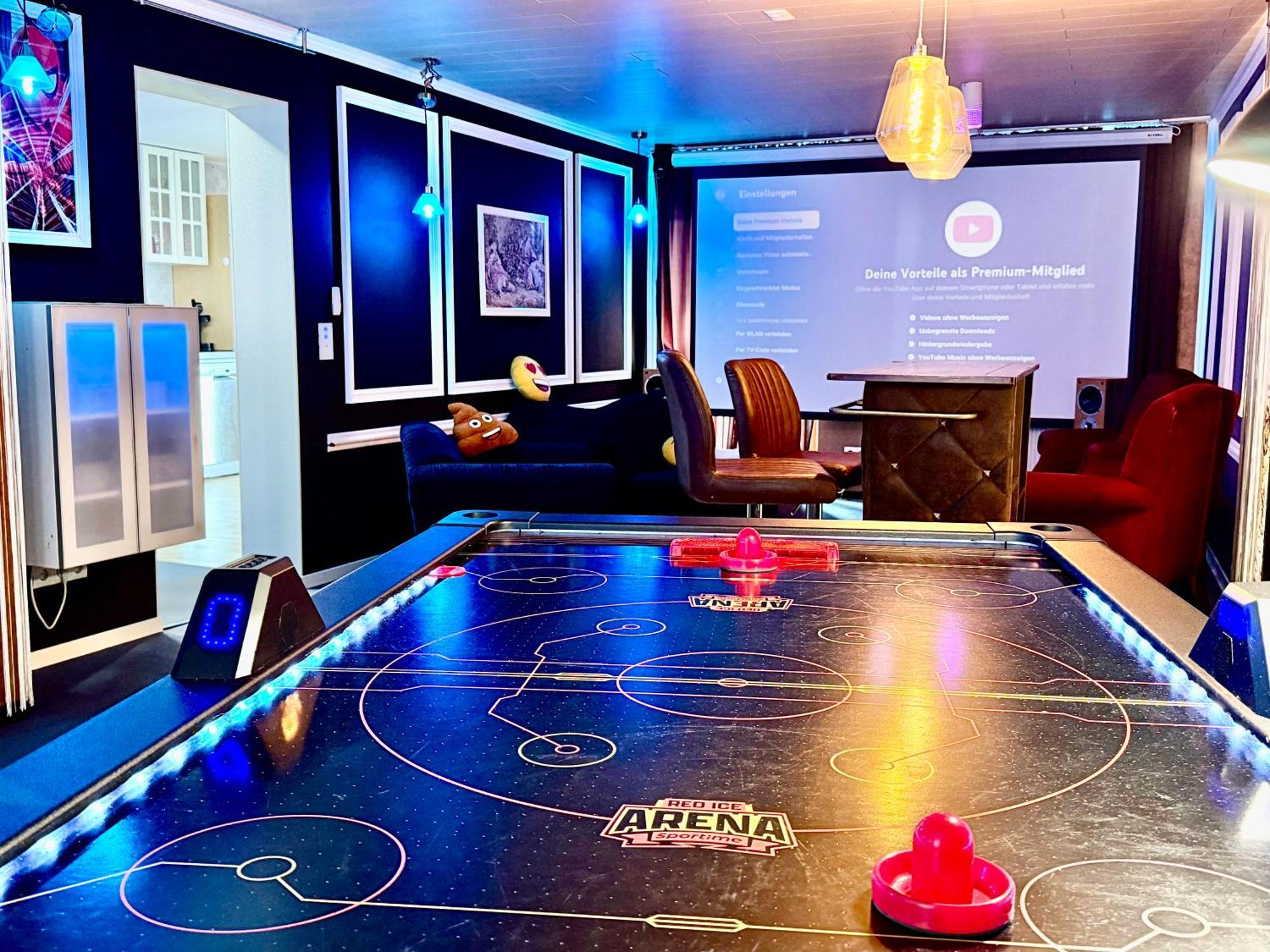Bookeinfach Bad Ems - Private - Sauna Jacuzzi Whirlpool Swimmingpool Alahna Sup Beachvolleyball Billiards Ping Pong Cinema Theater Music Disco Ball Bbq Und Parkplaetze エクステリア 写真