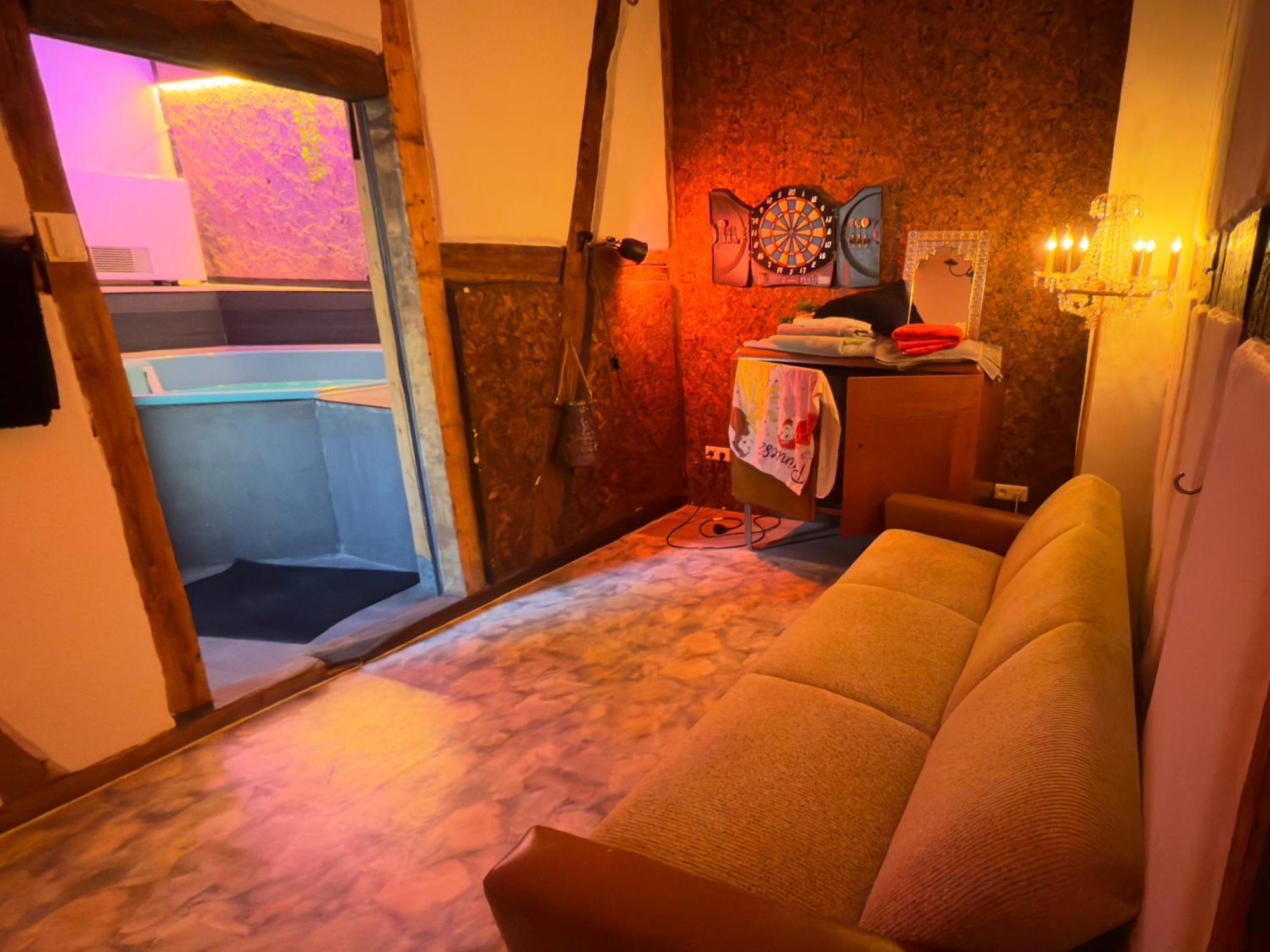 Bookeinfach Bad Ems - Private - Sauna Jacuzzi Whirlpool Swimmingpool Alahna Sup Beachvolleyball Billiards Ping Pong Cinema Theater Music Disco Ball Bbq Und Parkplaetze エクステリア 写真