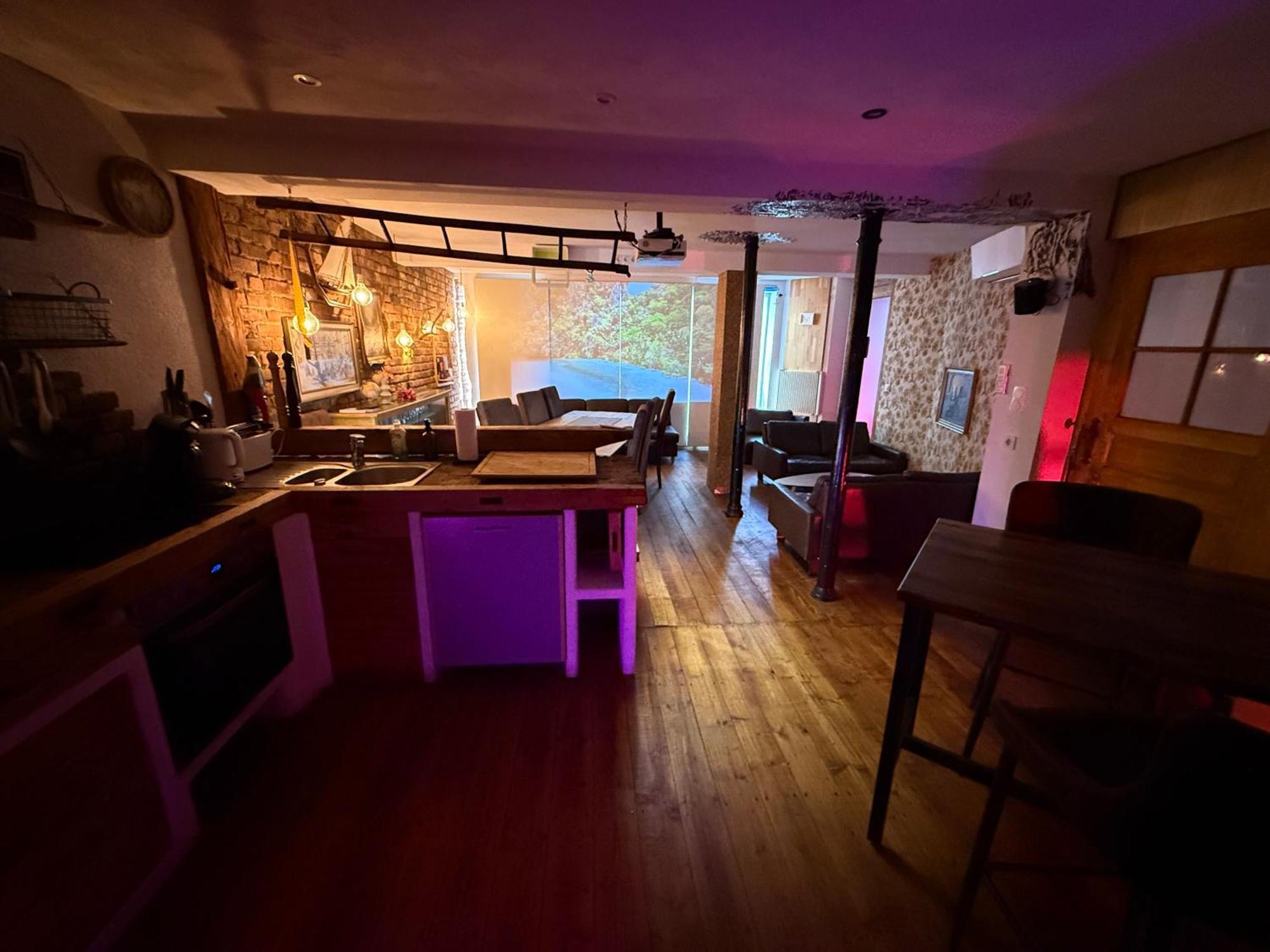 Bookeinfach Bad Ems - Private - Sauna Jacuzzi Whirlpool Swimmingpool Alahna Sup Beachvolleyball Billiards Ping Pong Cinema Theater Music Disco Ball Bbq Und Parkplaetze エクステリア 写真